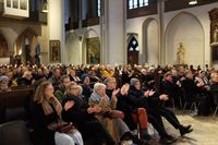 Adventskonzert Musikkorps Bramfeld Publikum klatscht in der Kirche